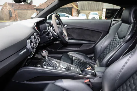 YG70YCD Audi TT TT RS TFSI Quattro Audi Sport Ed 2dr S Tronic Thumbnail #16