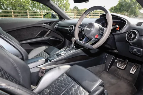 YG70YCD Audi TT TT RS TFSI Quattro Audi Sport Ed 2dr S Tronic Thumbnail #22