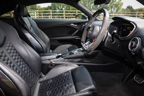 YG70YCD Audi TT TT RS TFSI Quattro Audi Sport Ed 2dr S Tronic Thumbnail #23