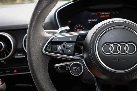 YG70YCD Audi TT TT RS TFSI Quattro Audi Sport Ed 2dr S Tronic Thumbnail #29