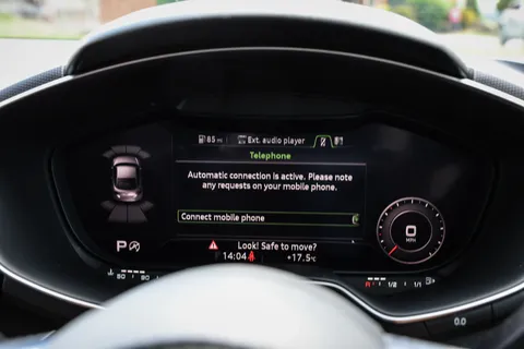 YG70YCD Audi TT TT RS TFSI Quattro Audi Sport Ed 2dr S Tronic Thumbnail #37