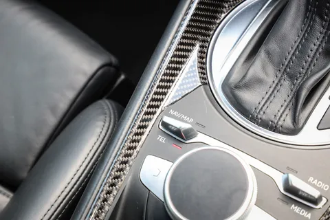 YG70YCD Audi TT TT RS TFSI Quattro Audi Sport Ed 2dr S Tronic Thumbnail #39