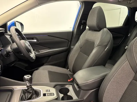 OW24PJO Nissan Qashqai 1.3 DiG-T MH N-Connecta [Glass Roof] 5dr Thumbnail #13