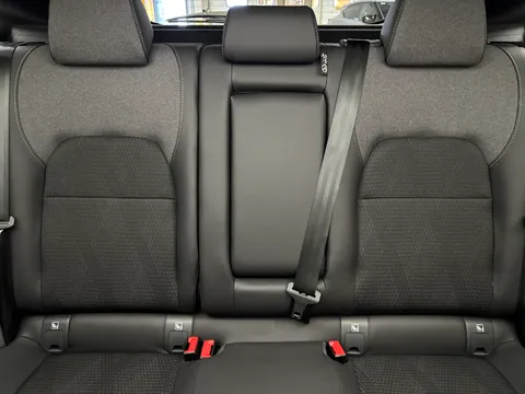 OW24PJO Nissan Qashqai 1.3 DiG-T MH N-Connecta [Glass Roof] 5dr Thumbnail #16