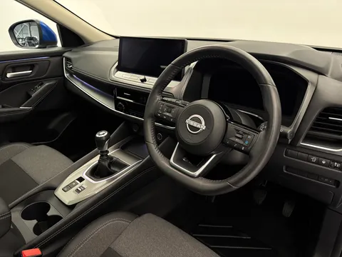 OW24PJO Nissan Qashqai 1.3 DiG-T MH N-Connecta [Glass Roof] 5dr Thumbnail #20