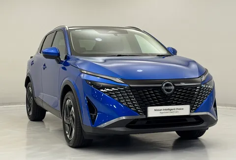 OW24PJO Nissan Qashqai 1.3 DiG-T MH N-Connecta [Glass Roof] 5dr Thumbnail #3