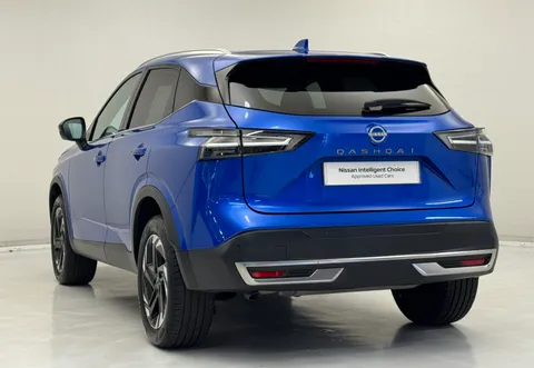 OW24PJO Nissan Qashqai 1.3 DiG-T MH N-Connecta [Glass Roof] 5dr Thumbnail #9