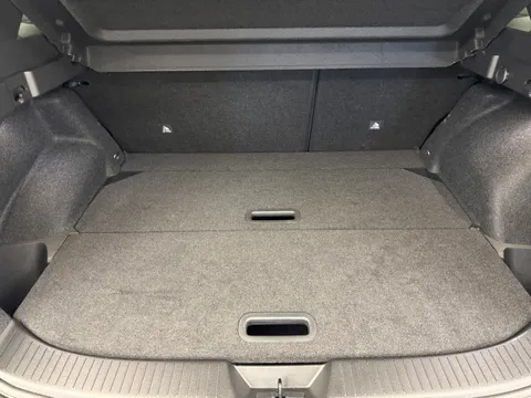 OW24PJO Nissan Qashqai 1.3 DiG-T MH N-Connecta [Glass Roof] 5dr Thumbnail #32