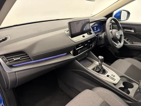 OW24PJO Nissan Qashqai 1.3 DiG-T MH N-Connecta [Glass Roof] 5dr Thumbnail #34