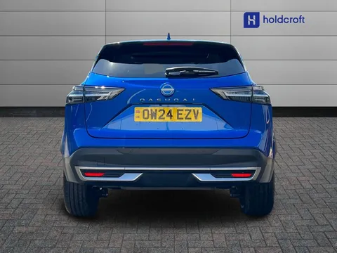 OW24EZV Nissan Qashqai 1.3 DiG-T MH N-Connecta [Glass Roof] 5dr Thumbnail #6