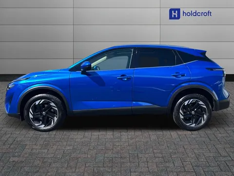 OW24EZV Nissan Qashqai 1.3 DiG-T MH N-Connecta [Glass Roof] 5dr Thumbnail #7