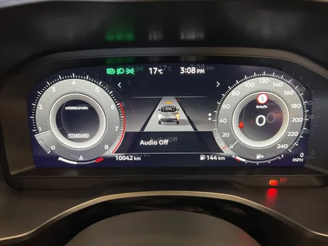 OW24EZV Nissan Qashqai 1.3 DiG-T MH N-Connecta [Glass Roof] 5dr Thumbnail #14