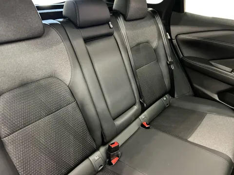 OW24EZV Nissan Qashqai 1.3 DiG-T MH N-Connecta [Glass Roof] 5dr Thumbnail #17