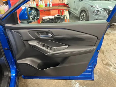 OW24EZV Nissan Qashqai 1.3 DiG-T MH N-Connecta [Glass Roof] 5dr Thumbnail #19