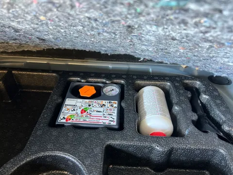 OW24EZV Nissan Qashqai 1.3 DiG-T MH N-Connecta [Glass Roof] 5dr Thumbnail #21