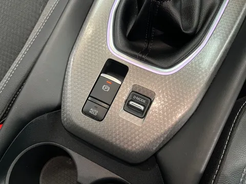 OW24EZV Nissan Qashqai 1.3 DiG-T MH N-Connecta [Glass Roof] 5dr Thumbnail #27