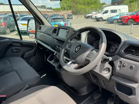 YT71DVP Renault Master LL35dCi Recovery Truck Thumbnail #6