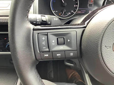 DX74YTV Nissan Qashqai 1.5 E-Power Acenta Premium 5dr Auto Thumbnail #19