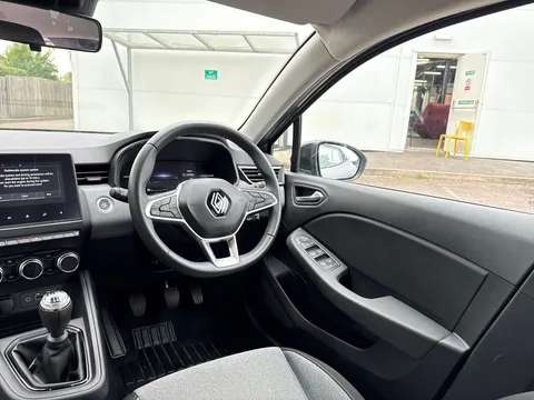 BG24HRK Renault Clio 1.0 TCe 90 Evolution 5dr Thumbnail #16