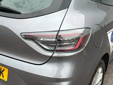 BG24HRK Renault Clio 1.0 TCe 90 Evolution 5dr Thumbnail #17