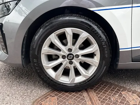 BG24HRK Renault Clio 1.0 TCe 90 Evolution 5dr Thumbnail #24