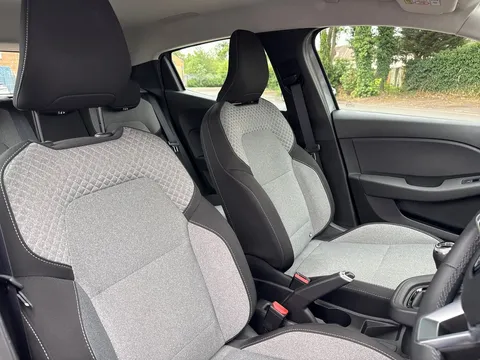 BG24HRK Renault Clio 1.0 TCe 90 Evolution 5dr Thumbnail #27