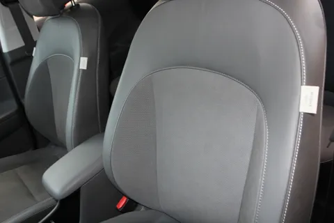 DU74XPX Hyundai Kona 160kW Ultimate 65kWh 5dr Auto Thumbnail #9