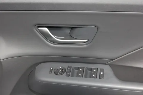 DU74XPX Hyundai Kona 160kW Ultimate 65kWh 5dr Auto Thumbnail #32