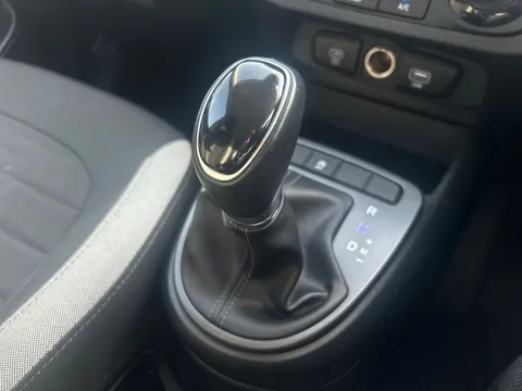 BF24LJE Hyundai i10 1.2 Advance 5dr Auto Thumbnail #13