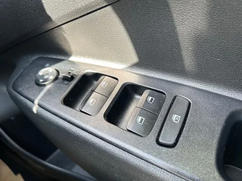 BF24LJE Hyundai i10 1.2 Advance 5dr Auto Thumbnail #22