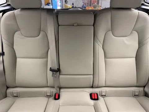 DV22LVK Volvo XC60 2.0 B5P Inscription 5dr AWD Geartronic Thumbnail #26