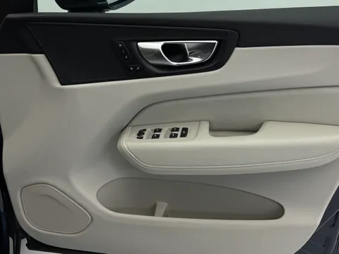 DV22LVK Volvo XC60 2.0 B5P Inscription 5dr AWD Geartronic Thumbnail #29