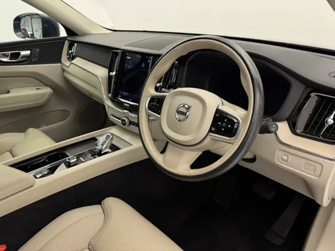 DV22LVK Volvo XC60 2.0 B5P Inscription 5dr AWD Geartronic Thumbnail #33