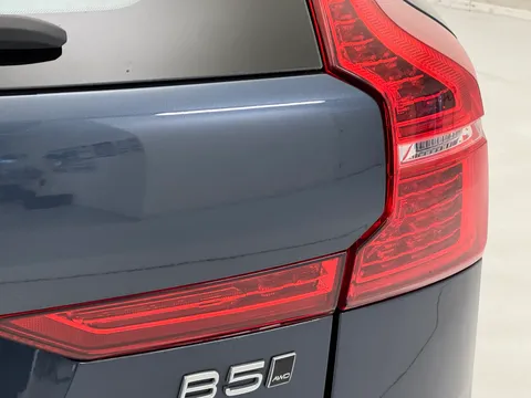 DV22LVK Volvo XC60 2.0 B5P Inscription 5dr AWD Geartronic Thumbnail #45