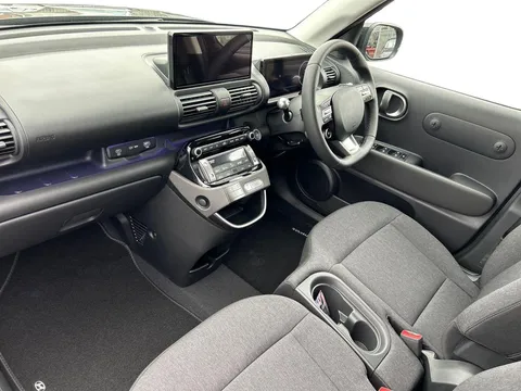 DG25CHZ Hyundai Inster 85kW 02 49kWh 5dr Auto Thumbnail #6