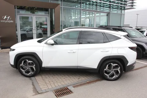 DU73AOL Hyundai Tucson 1.6 TGDi Plug-in Hybrid Premium 5dr 4WD Auto Thumbnail #7