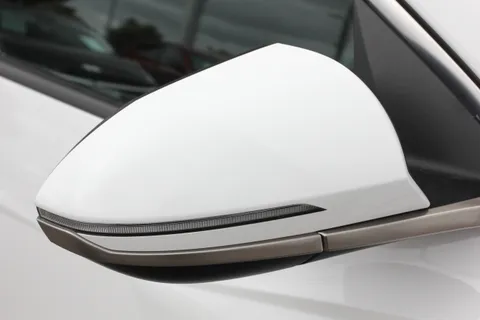 DU73AOL Hyundai Tucson 1.6 TGDi Plug-in Hybrid Premium 5dr 4WD Auto Thumbnail #10