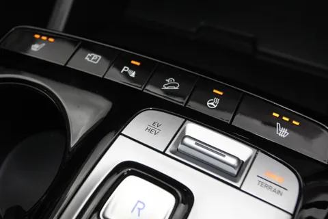 DU73AOL Hyundai Tucson 1.6 TGDi Plug-in Hybrid Premium 5dr 4WD Auto Thumbnail #28