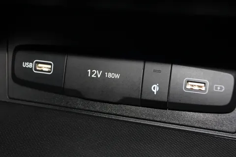 DU73AOL Hyundai Tucson 1.6 TGDi Plug-in Hybrid Premium 5dr 4WD Auto Thumbnail #29