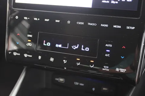 DU73AOL Hyundai Tucson 1.6 TGDi Plug-in Hybrid Premium 5dr 4WD Auto Thumbnail #30