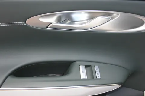 OV72GCZ Genesis Gv70 360kW Sport 77kWh 5dr Auto AWD Thumbnail #16