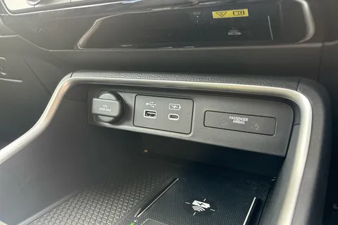 RF74ONH Honda CR-V 2.0 eHEV Elegance 5dr eCVT Thumbnail #26