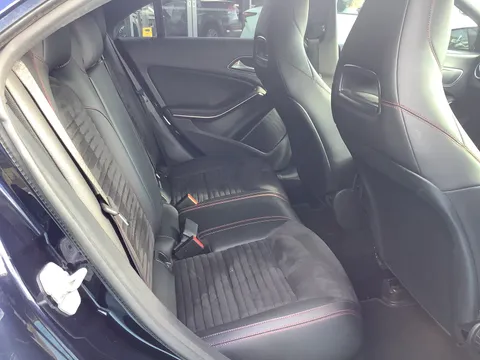 OE66JUA Mercedes-Benz Cla Class CLA 200d AMG Line 4dr Thumbnail #14