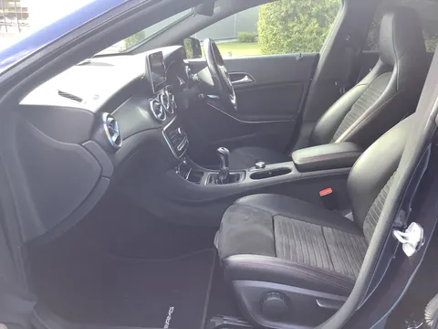 OE66JUA Mercedes-Benz Cla Class CLA 200d AMG Line 4dr Thumbnail #16