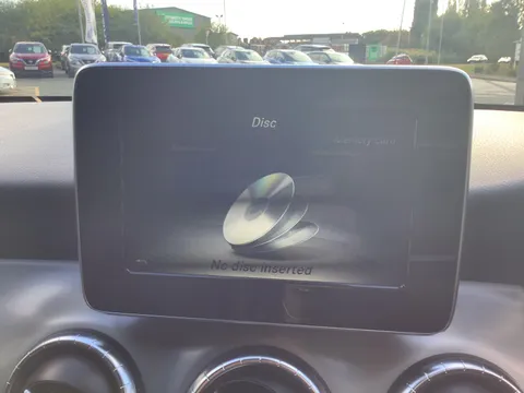 OE66JUA Mercedes-Benz Cla Class CLA 200d AMG Line 4dr Thumbnail #24