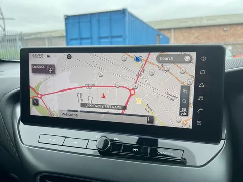 DX25WZY Nissan Juke 1.6 Hybrid N-Connecta 5dr Auto Thumbnail #15