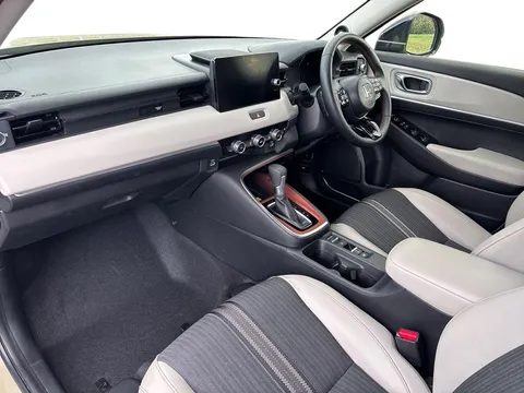 RJ74OKB Honda Hr-V 1.5 eHEV Advance Style 5dr CVT Thumbnail #3