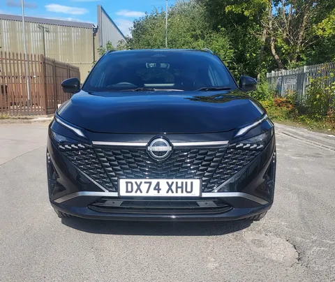 DX74XHU Nissan Qashqai 1.3 DiG-T MH Tekna 5dr Thumbnail #5