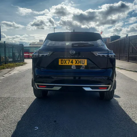 DX74XHU Nissan Qashqai 1.3 DiG-T MH Tekna 5dr Thumbnail #26