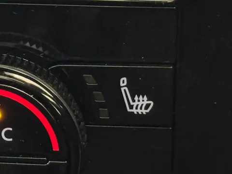 DY71XRA Nissan Qashqai 1.3 DiG-T MH Tekna 5dr Thumbnail #30